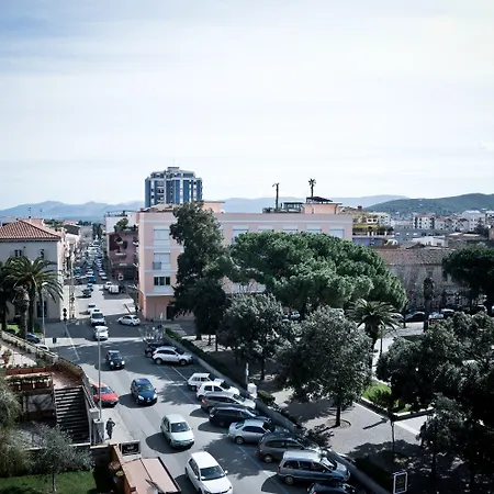 Hotel Artu 3*
